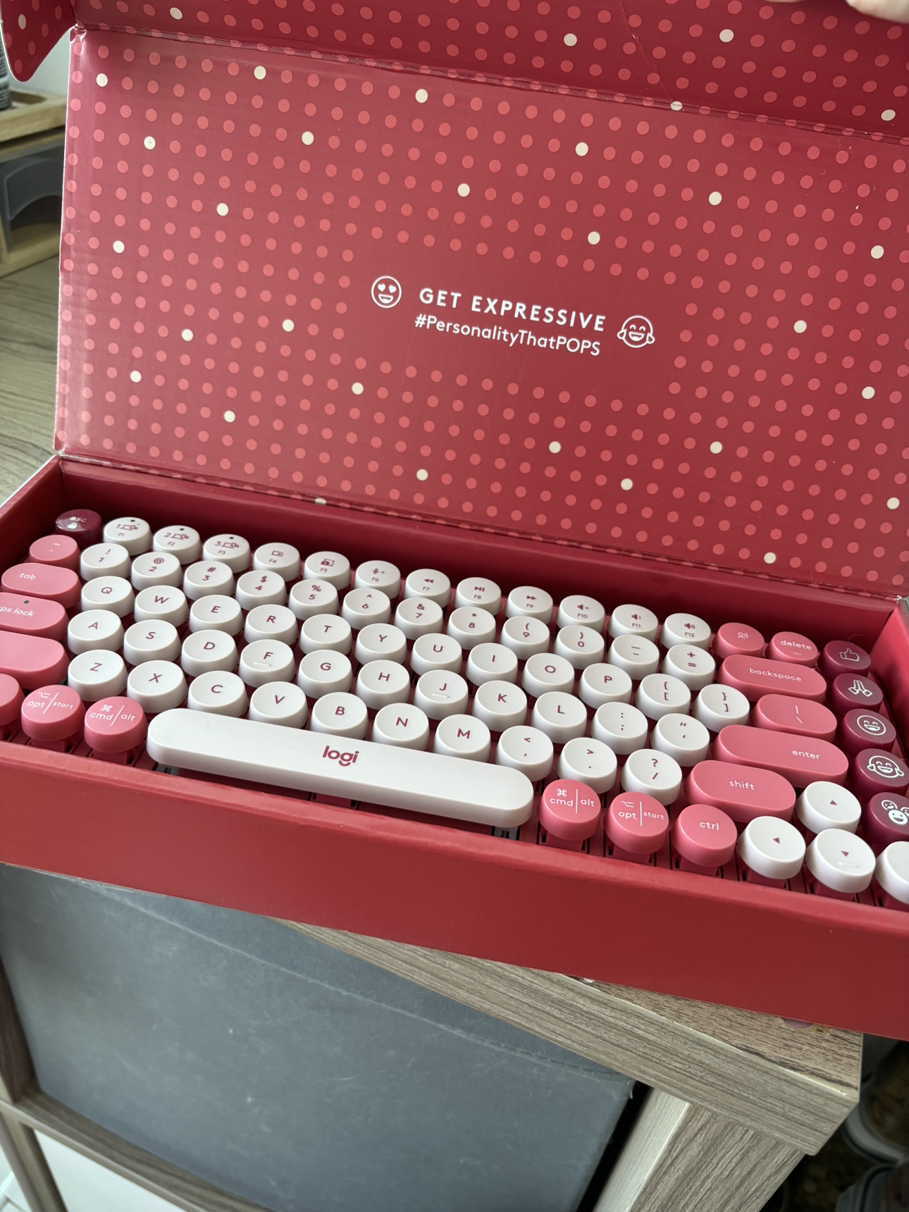 Logitech POP Keys Mechanical Wireless Keyboard thumbnail