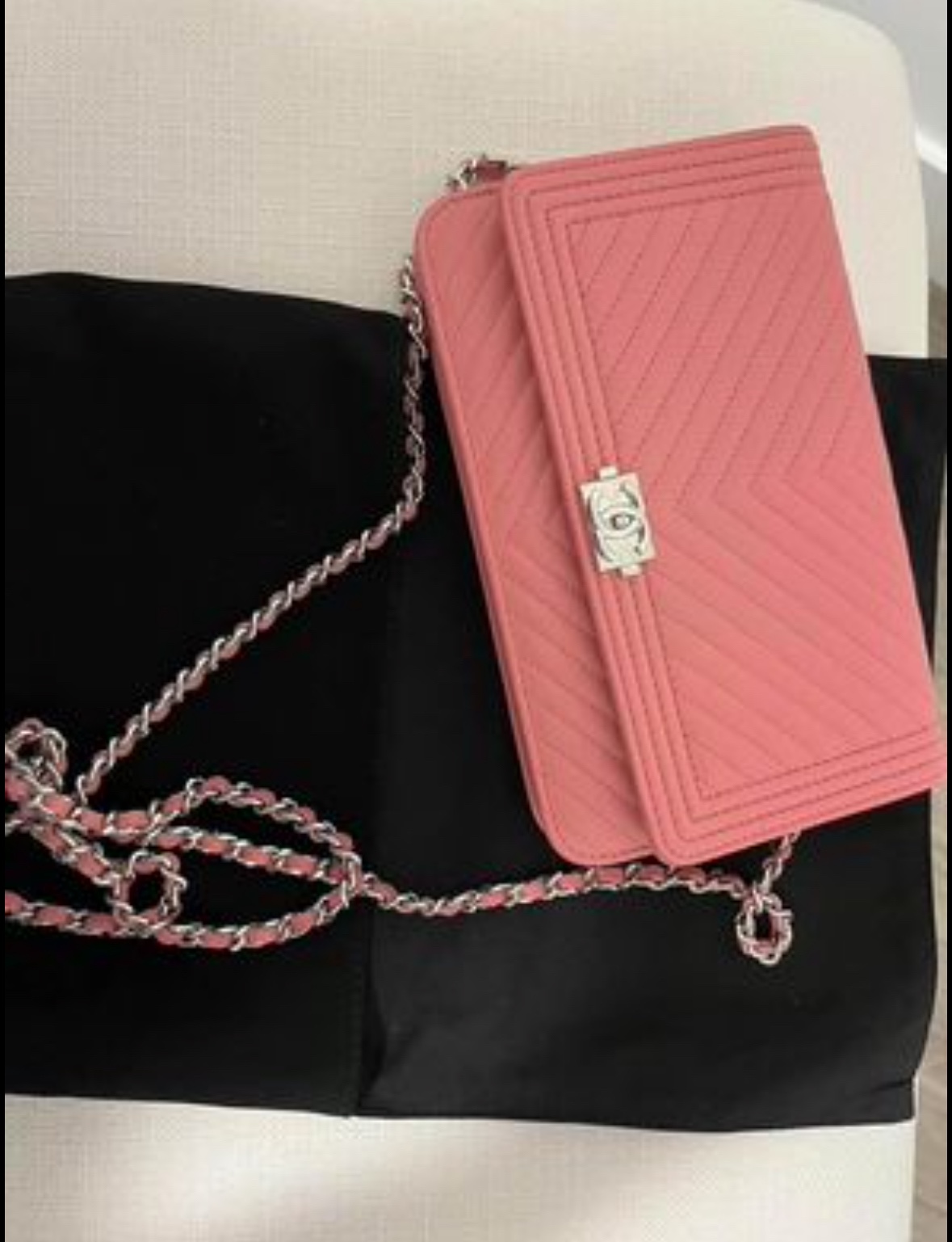 100% Authentic Chanel BOY Wallet ON Chain brand new full set thumbnail