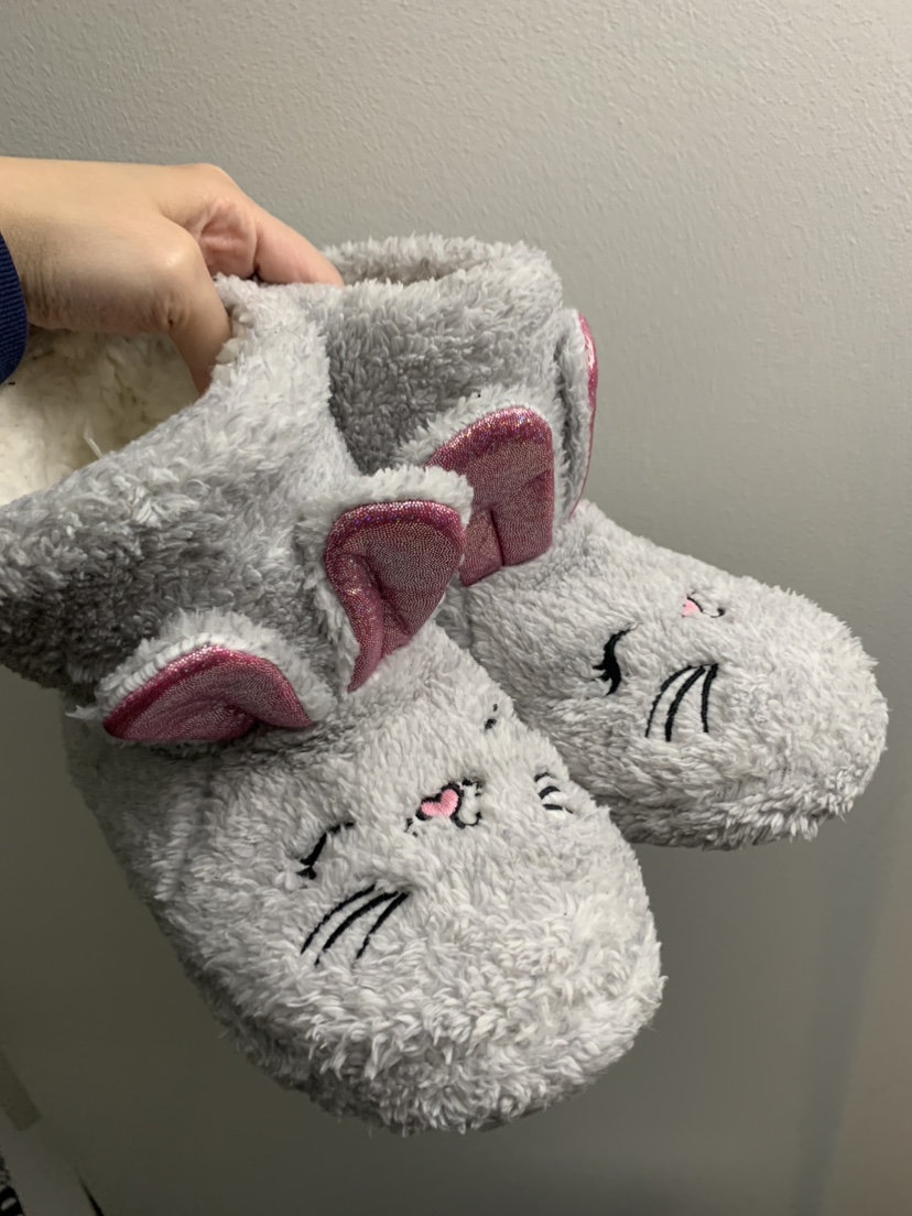 Women’s Bunny Slippers image indicator(2)