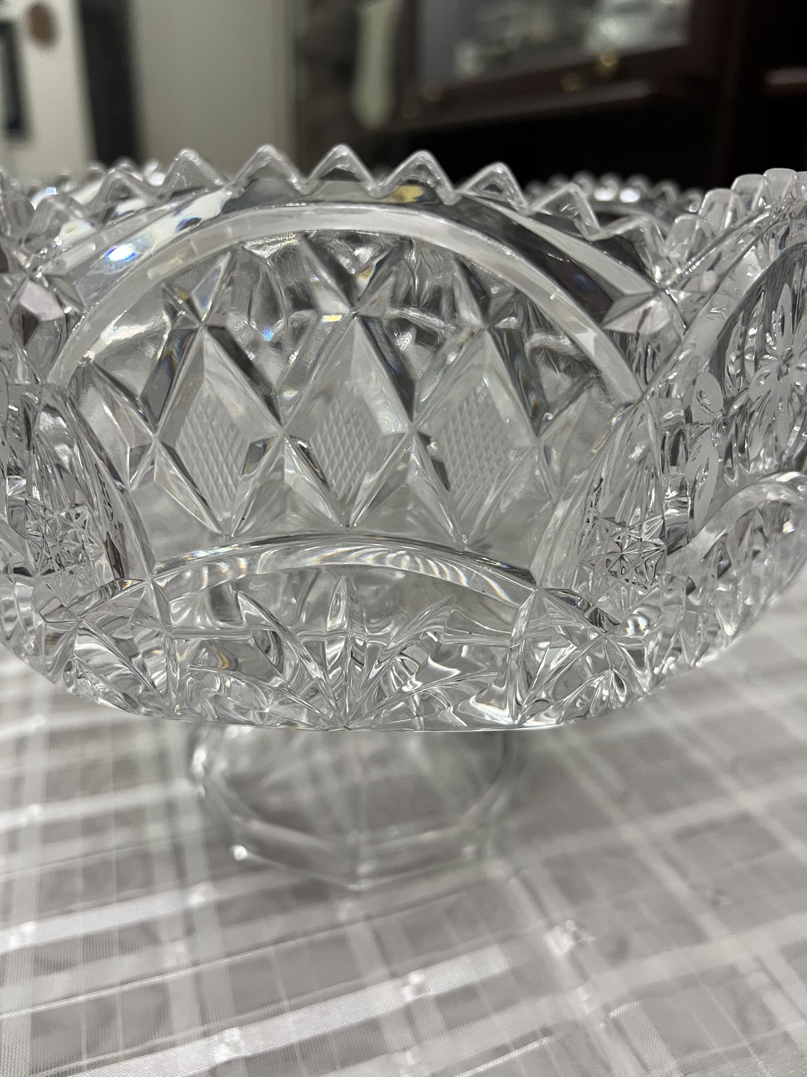 Glass cut bowl pedestal image indicator(3)