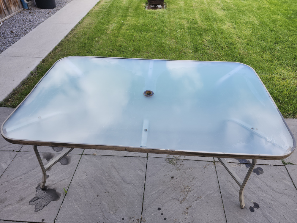 Patio table and chairs - photo 2