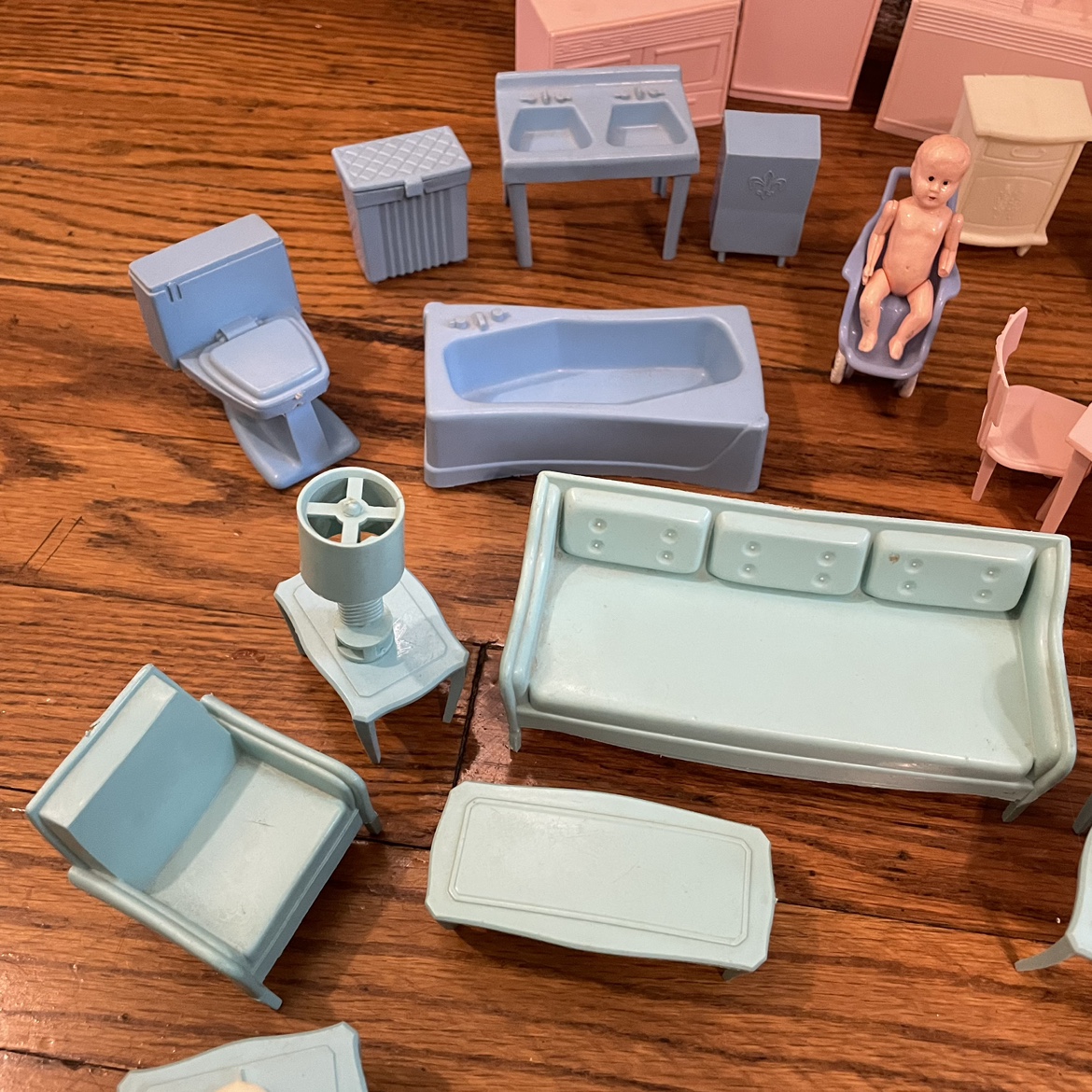 Vintage 1960s Doll Furniture - photo 5