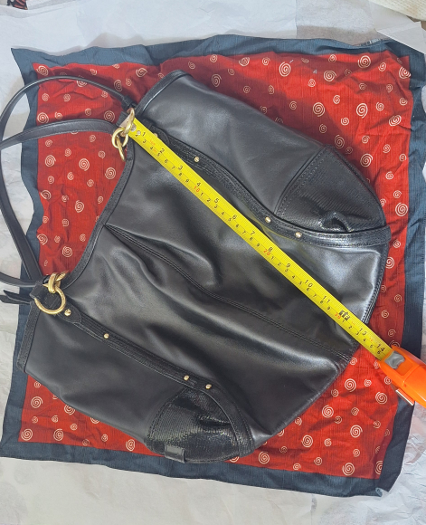 Coach purse - black image indicator(10)