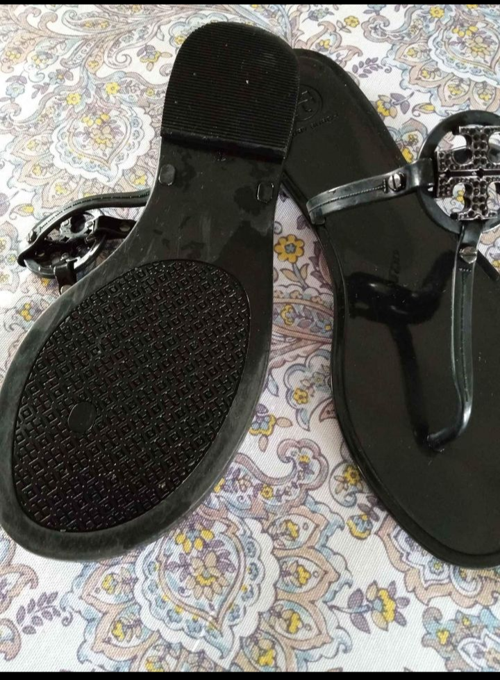 Tory Burch black jelly sandals with black stones on logo - photo 2