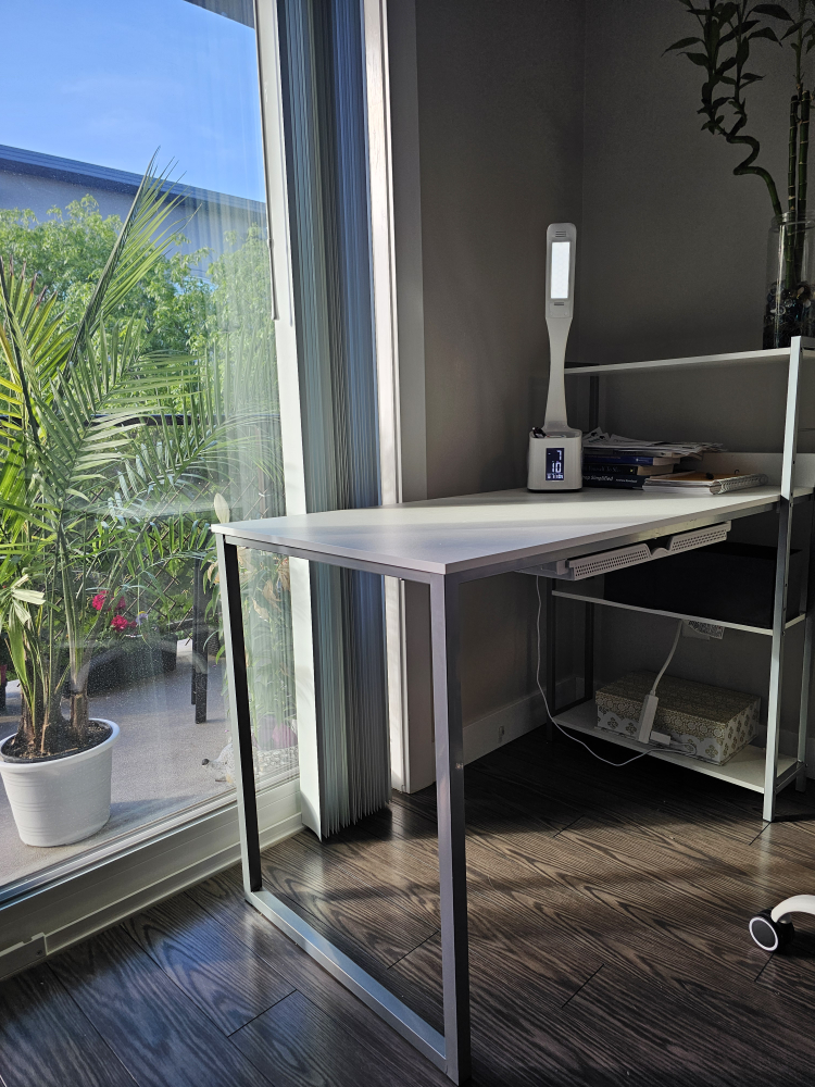 Desk with Lamp - photo 2