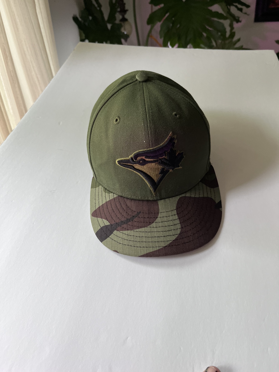 Blue Jays baseball cap new without tags  7&5/8