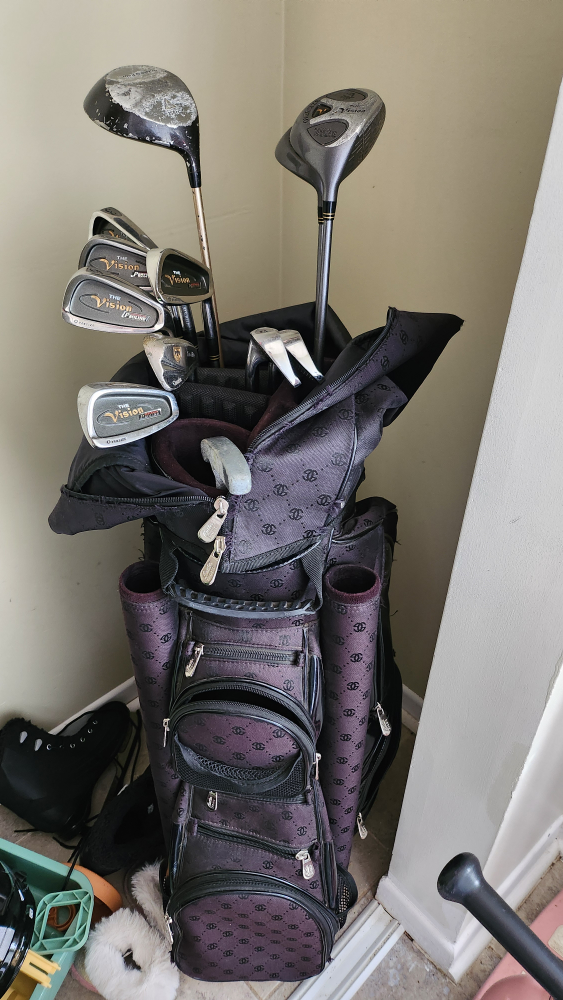 men's golf club and bag