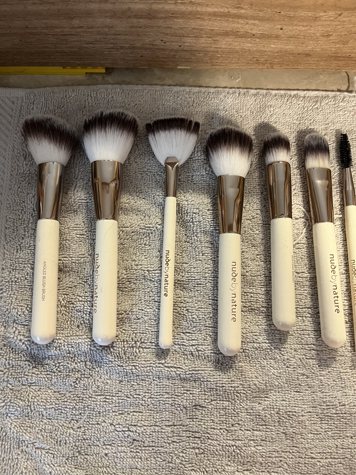 Nude by nature makeup brushes - photo 2
