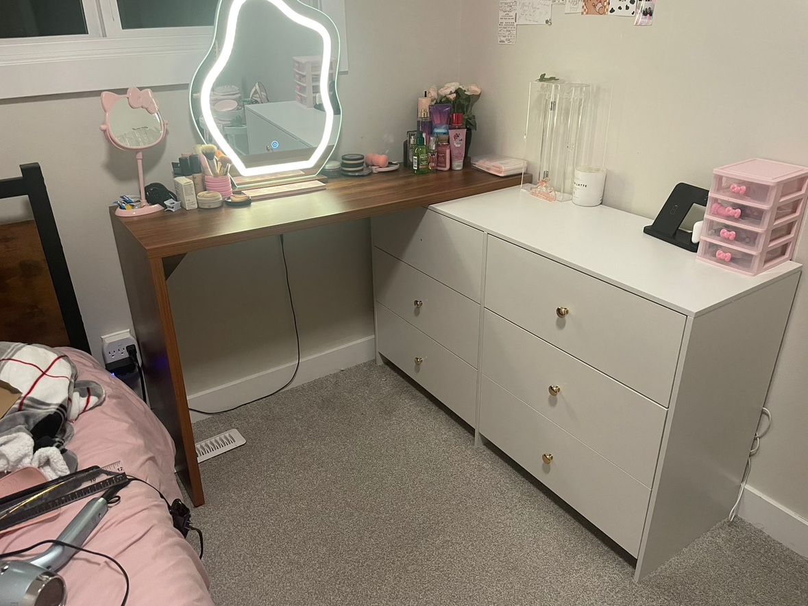 Vanity Desk with lighted mirror - photo 2