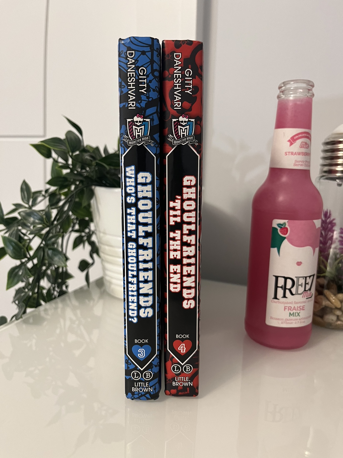 Monster High Ghoul Friends Chapter Books - photo 4