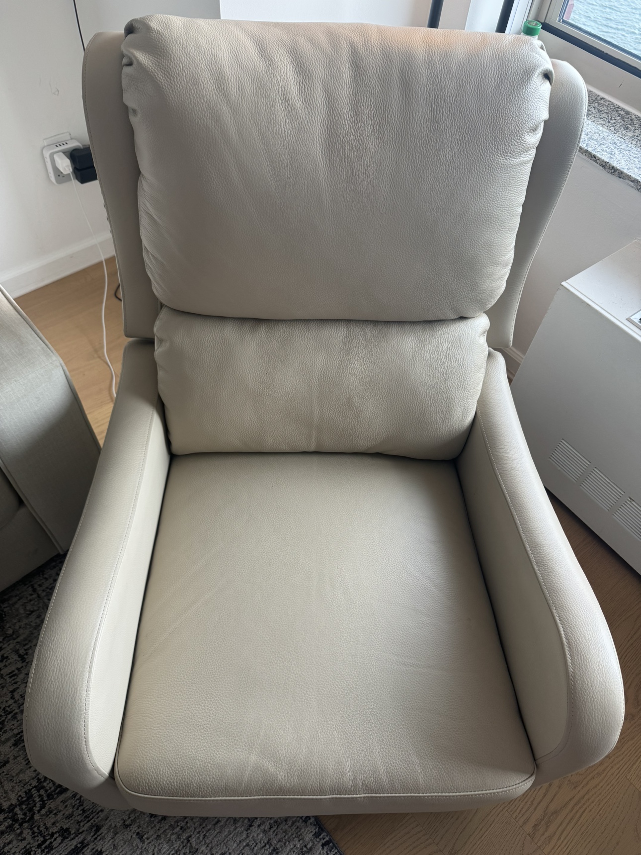 Westmere 28.75” Wide Genuine Leather Manual Club Recliner - photo 3