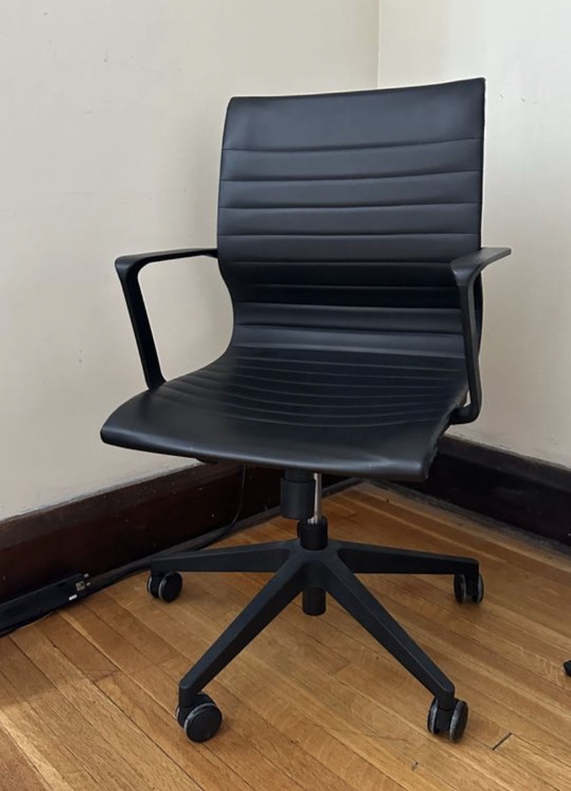 Office chair with armrest
