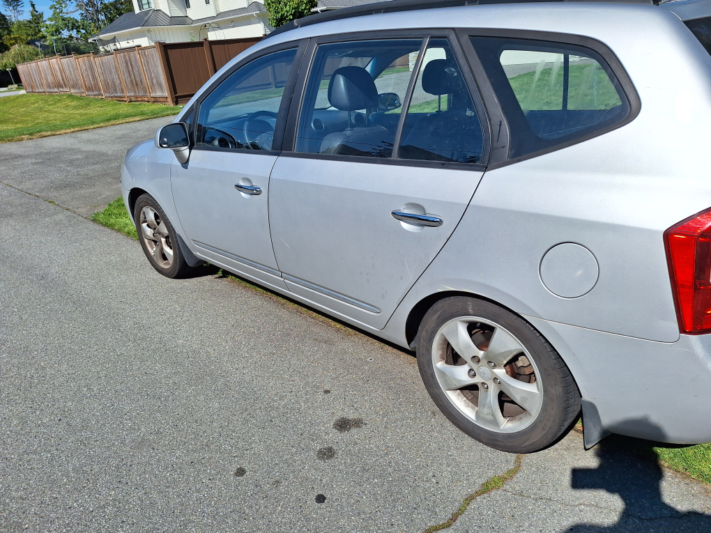 READ THOROUGHLY Kia rondo 08 - photo 2