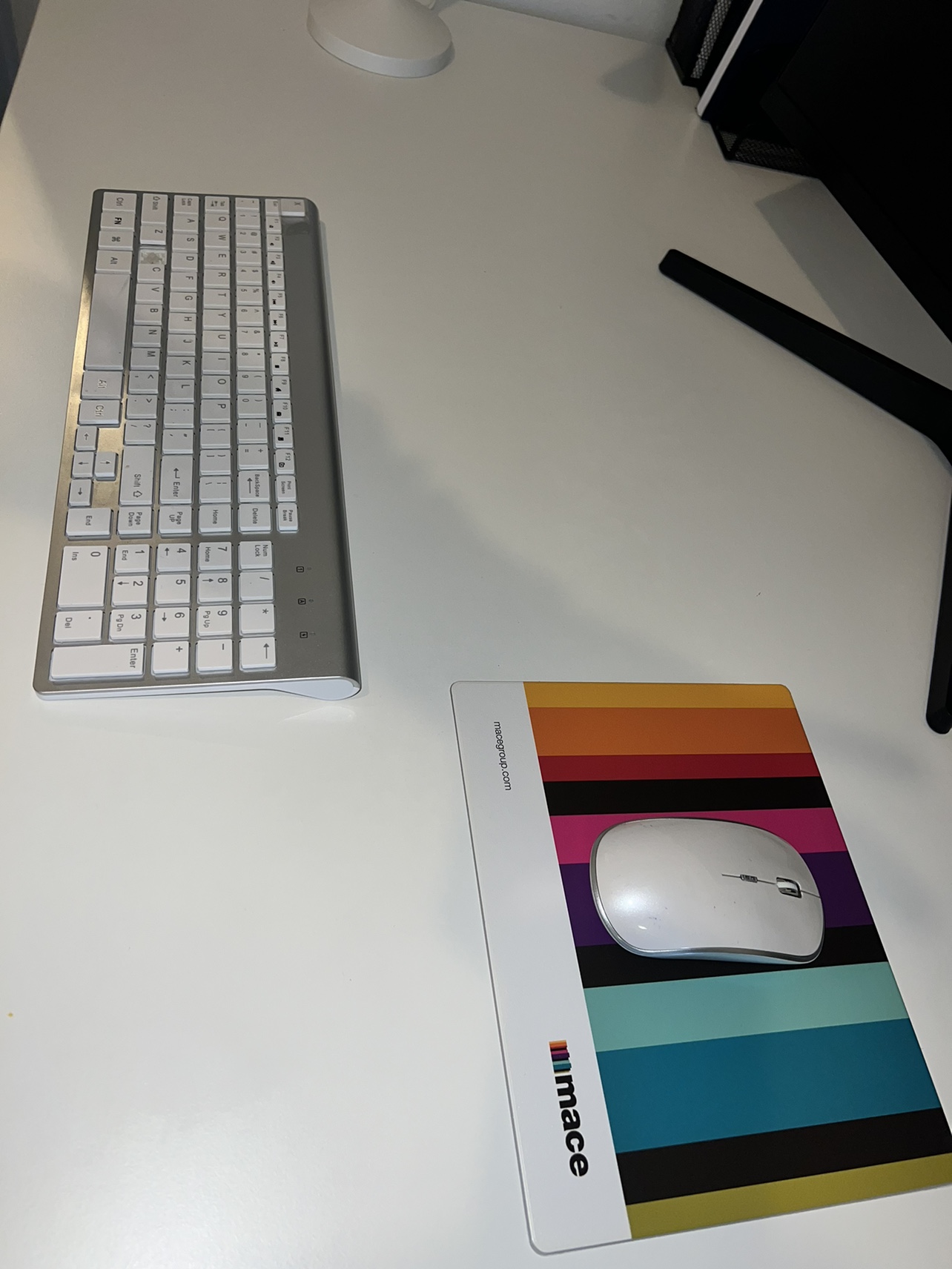 White wireless keyboard + mouse - photo 2