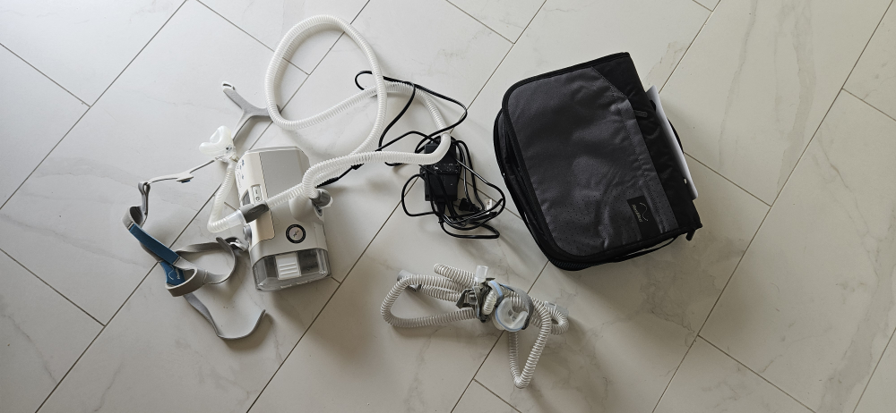 CPAP( APNIA)  machine in a bag - photo 2
