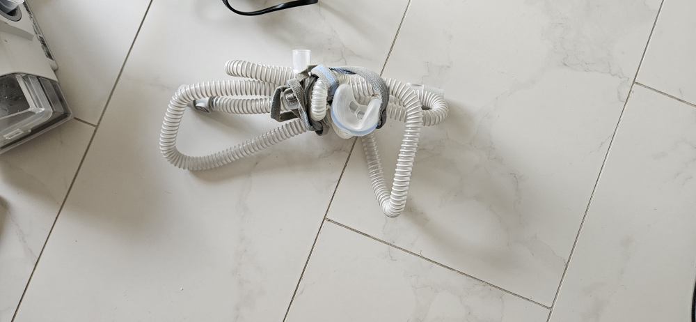 CPAP( APNIA)  machine in a bag - photo 3