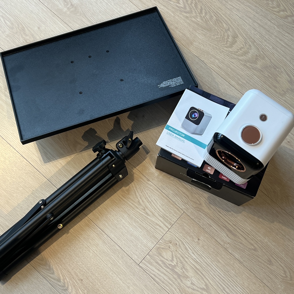 Projector + stand tripod thumbnail