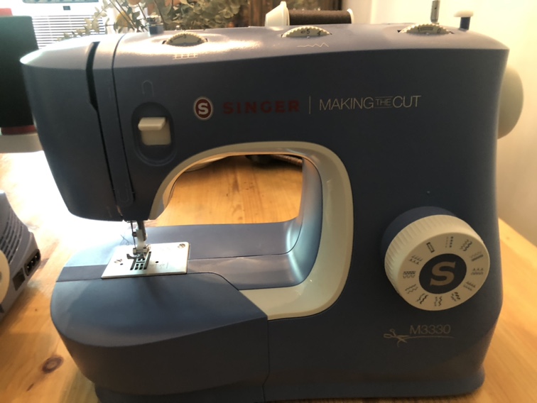 Sewing machine and Serger - photo 2