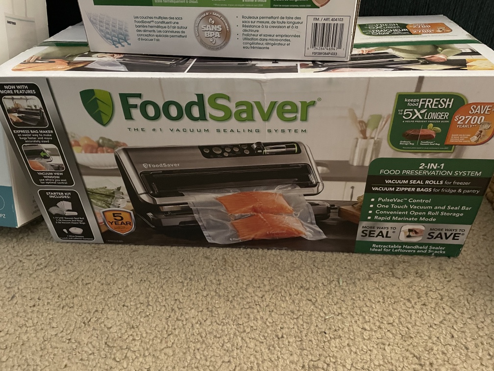 BNIB FoodSaver Vaccuum Sealing System