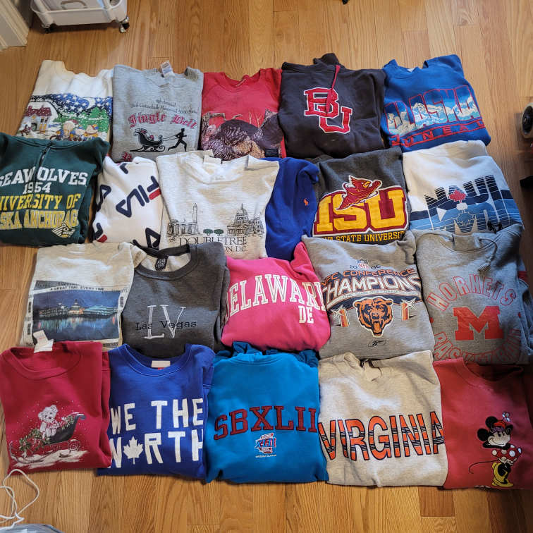 Lot of 21 pcs Vintage 90s Sweatshirts & Hoodies Mix thumbnail