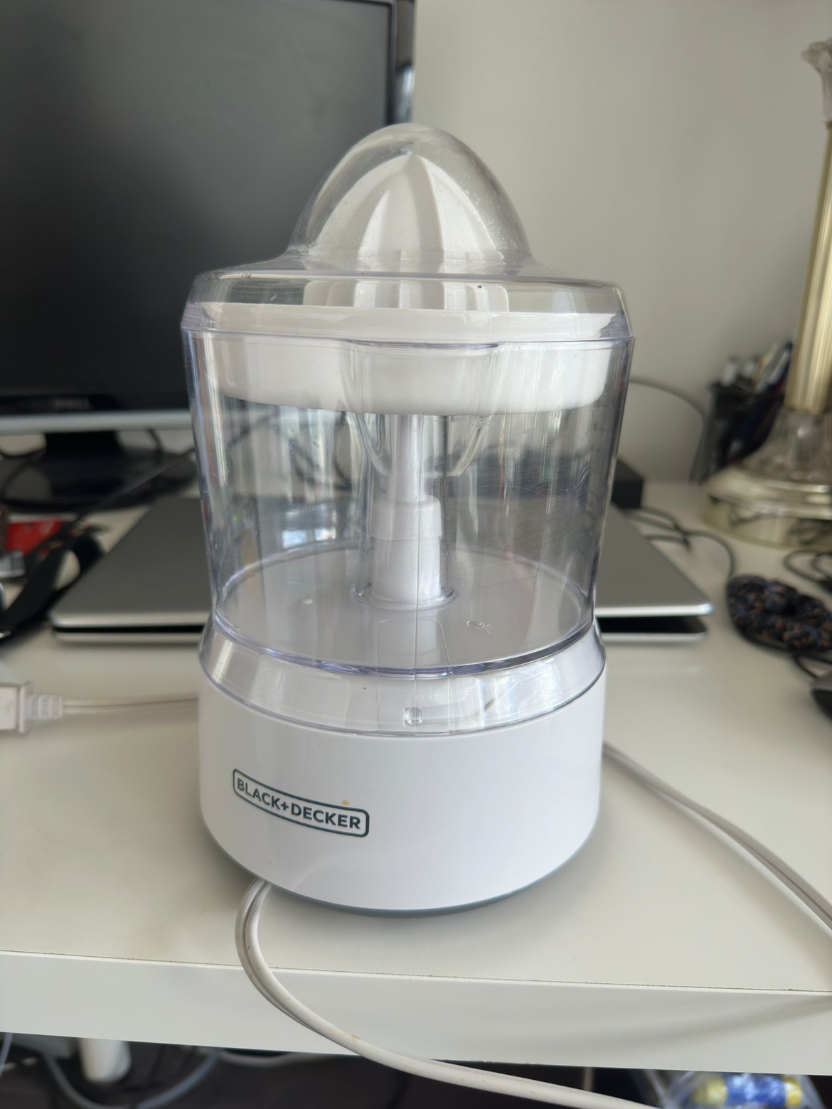 Black & Decker Citrus Juicer 32oz thumbnail
