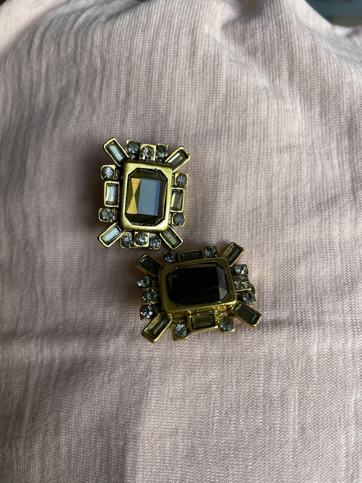 Clips ( earrings) image indicator(2)