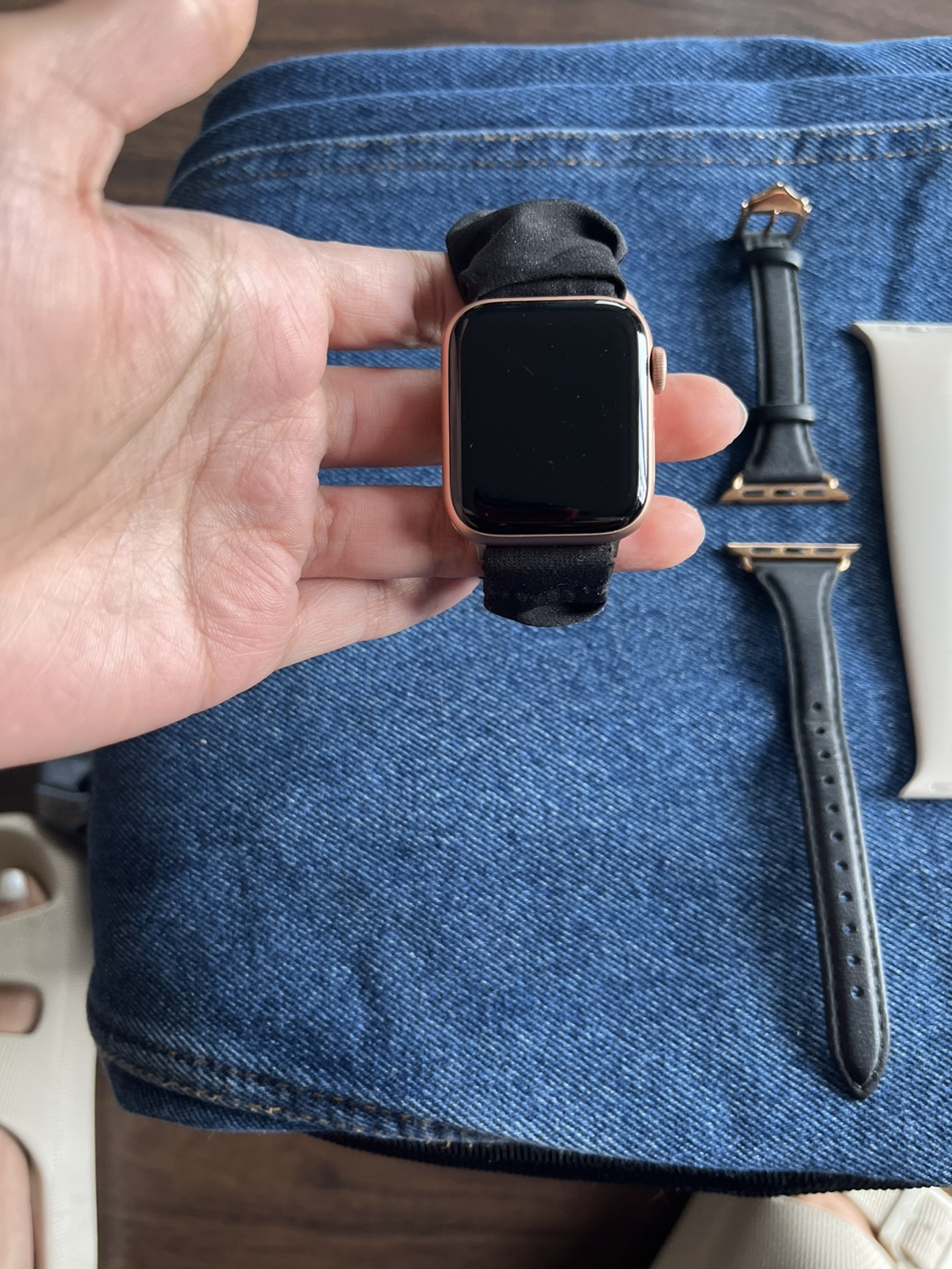 Apple watch SE GPS 40mm Gold image indicator(7)