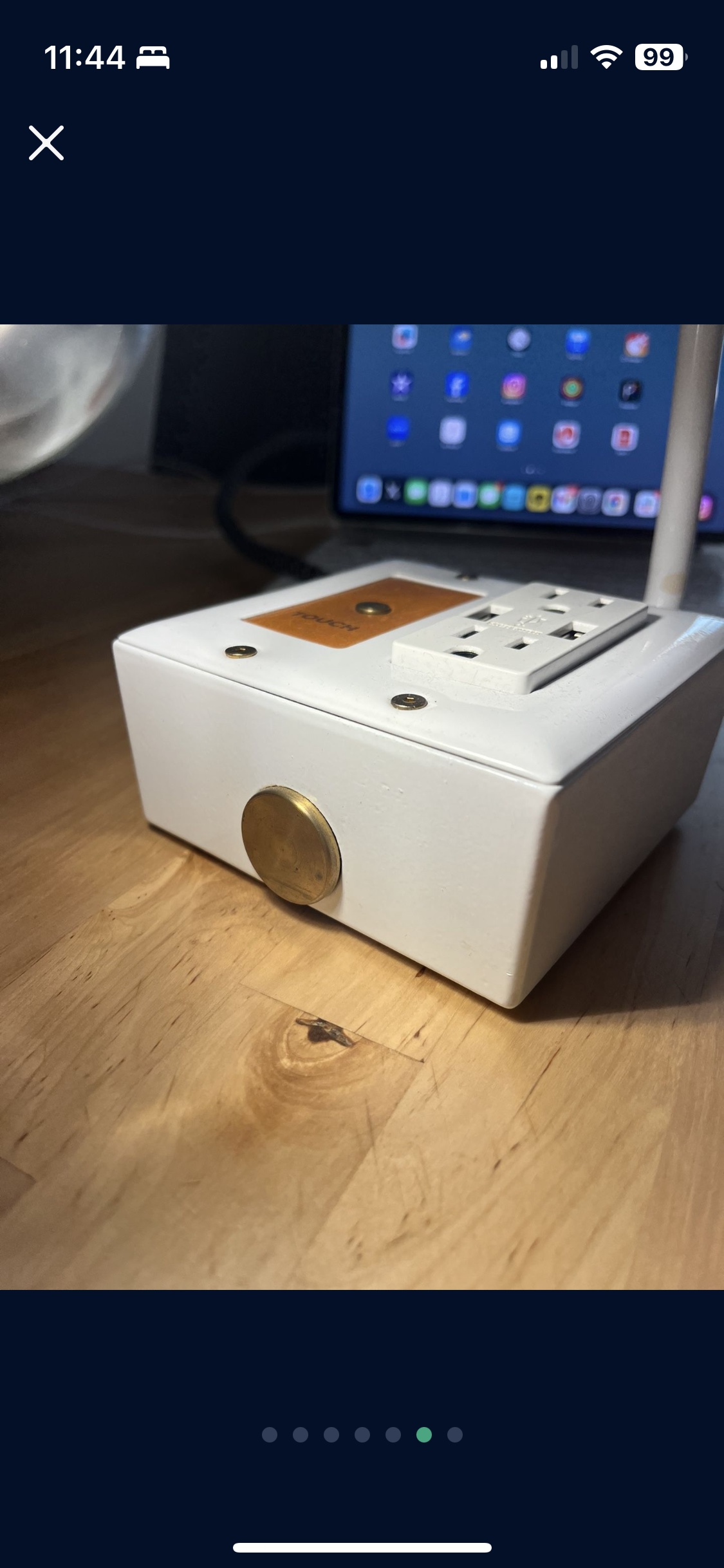 Bedside table lamp with a bulb image indicator(6)