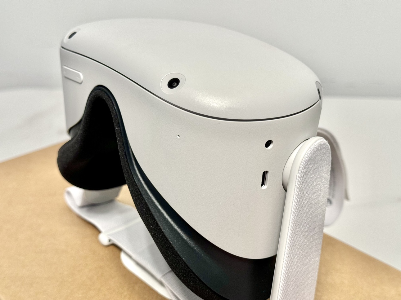 Meta Oculus Quest 2 64 GB Bundle - photo 5