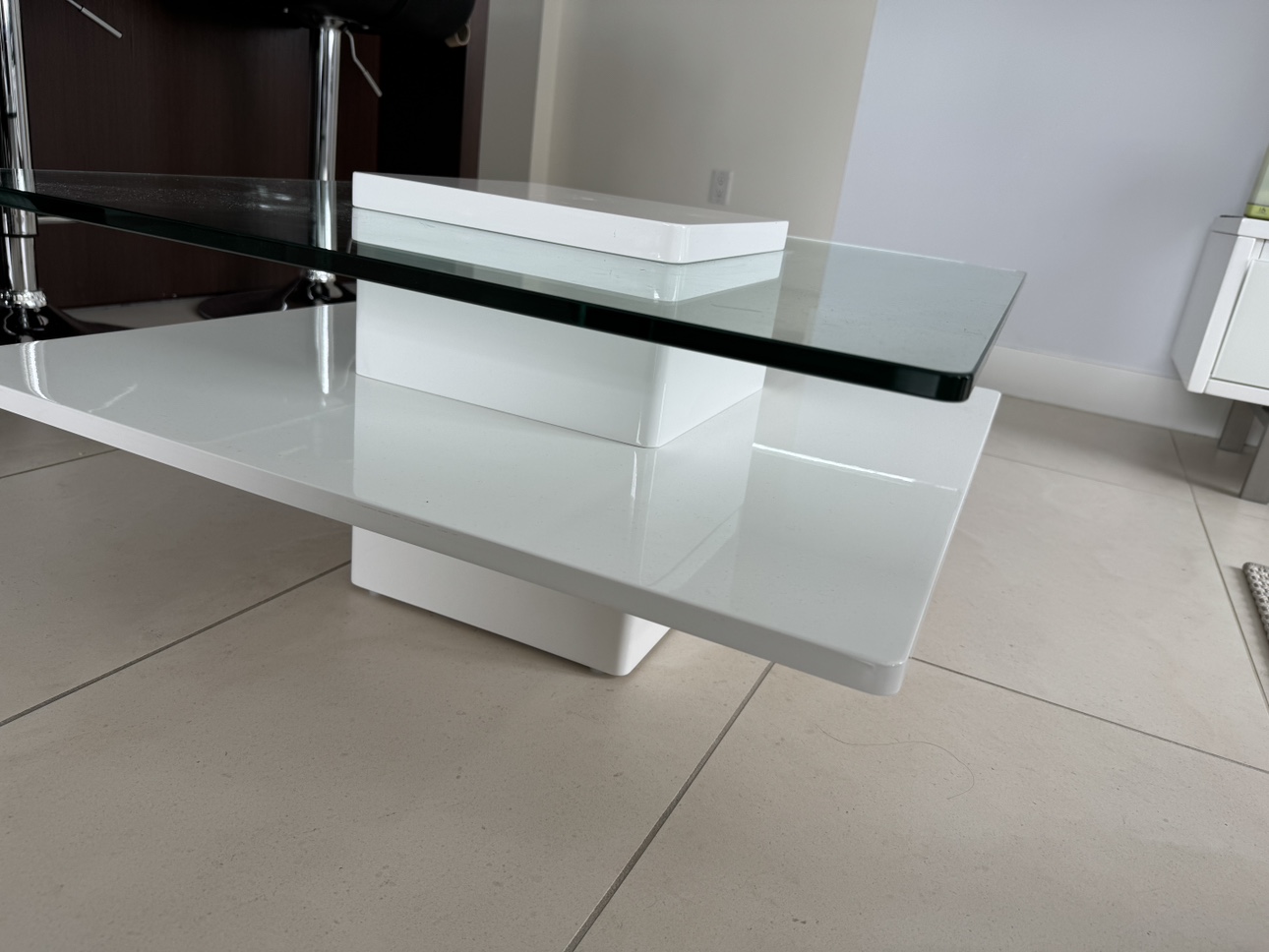 White Coffee Table - $40 (Downtown Vancouver) - photo 2
