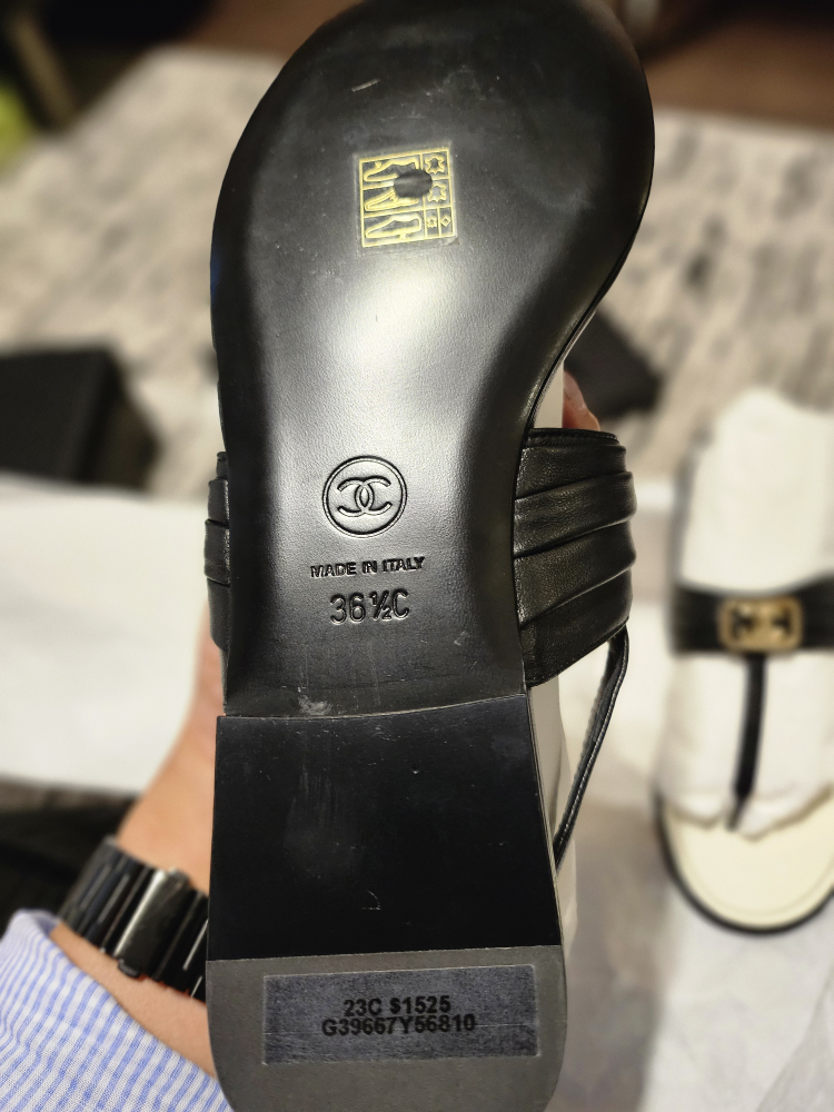 CHANEL SANDALS - photo 2