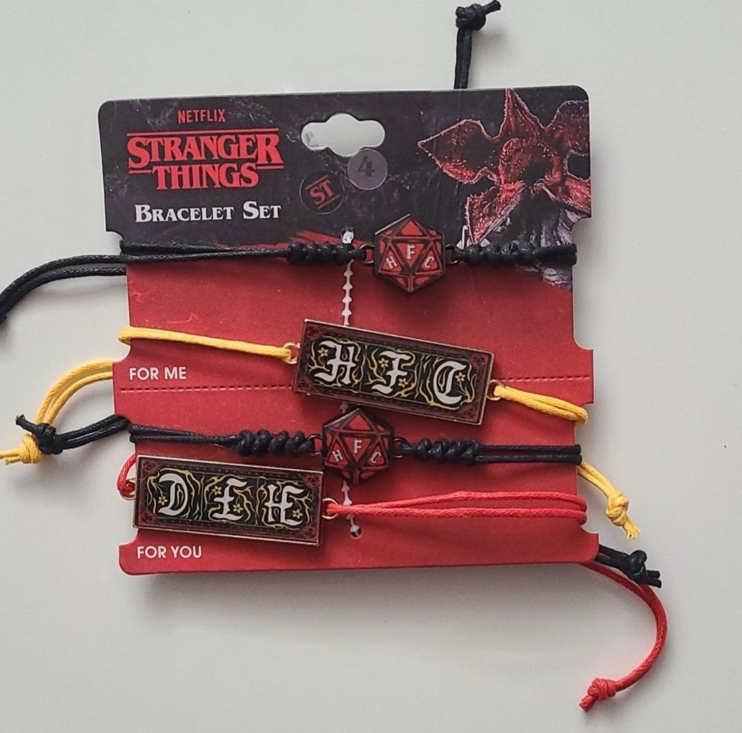 Official Stranger Things Merch Set - NEW image indicator(5)