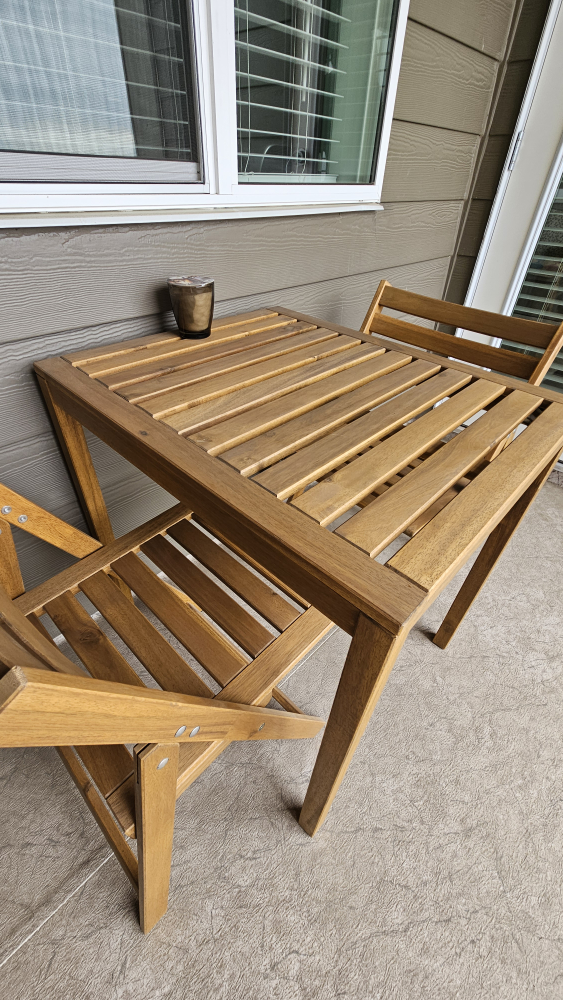 IKEA Table and 2 Folding Chairs - photo 4