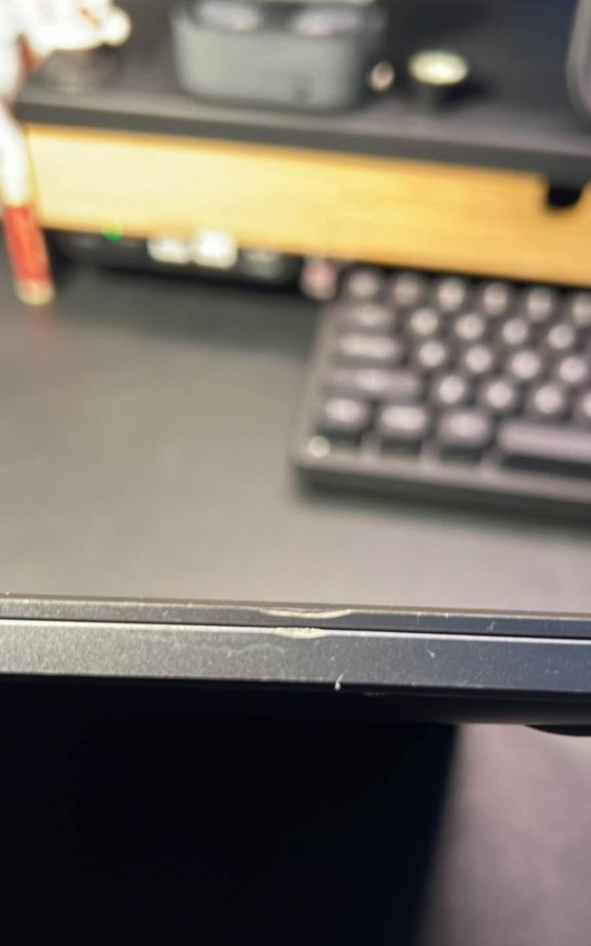 Macbook 15" touchbar - photo 3