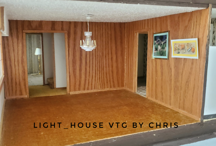 Exquisite Handmade Dollhouse: A Unique Vintage Treasure - photo 5