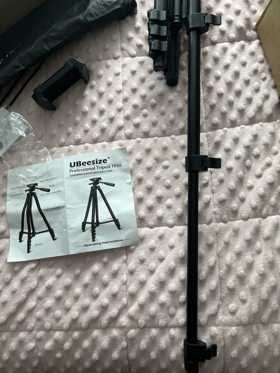 UBeesize Phone Tripod ( 50’’ Extendable ) with remote control image indicator(3)