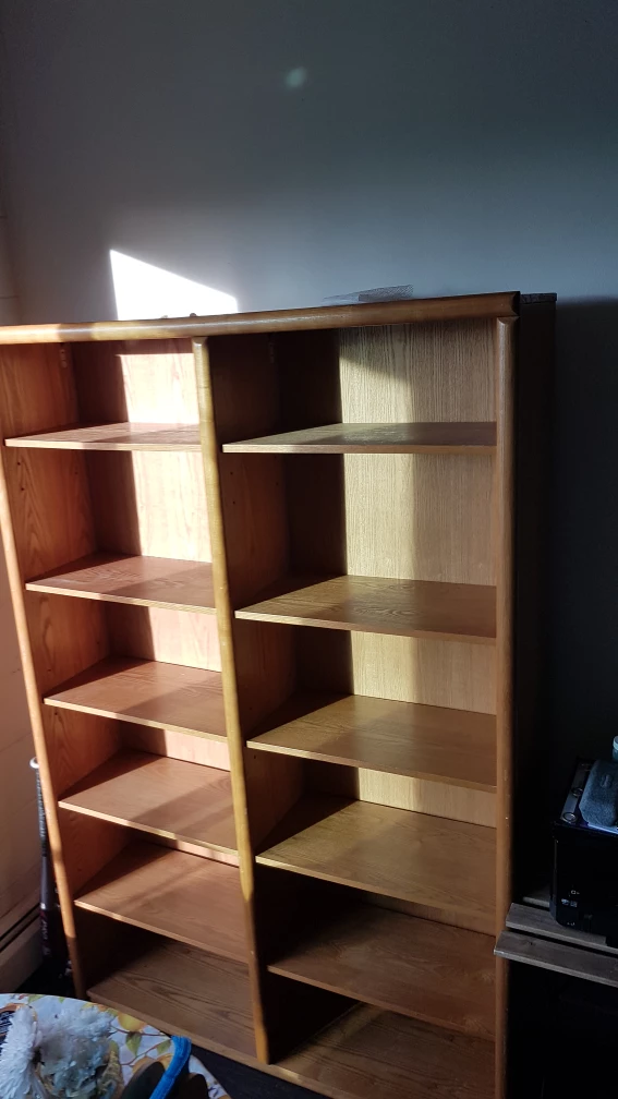 Wooden bookcase - photo 3