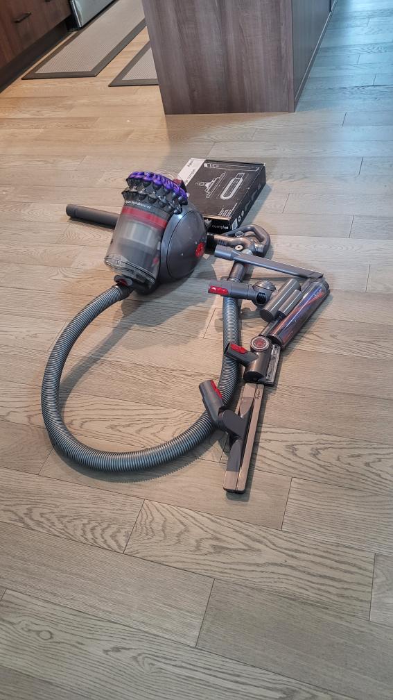 The Dyson Cinetic Big Ball Animal Pro Dyson's vacuum image indicator(2)