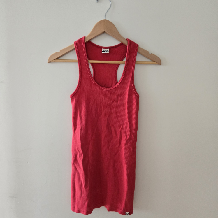 Aritzia TNA red ribbed tank top xsmall xs thumbnail