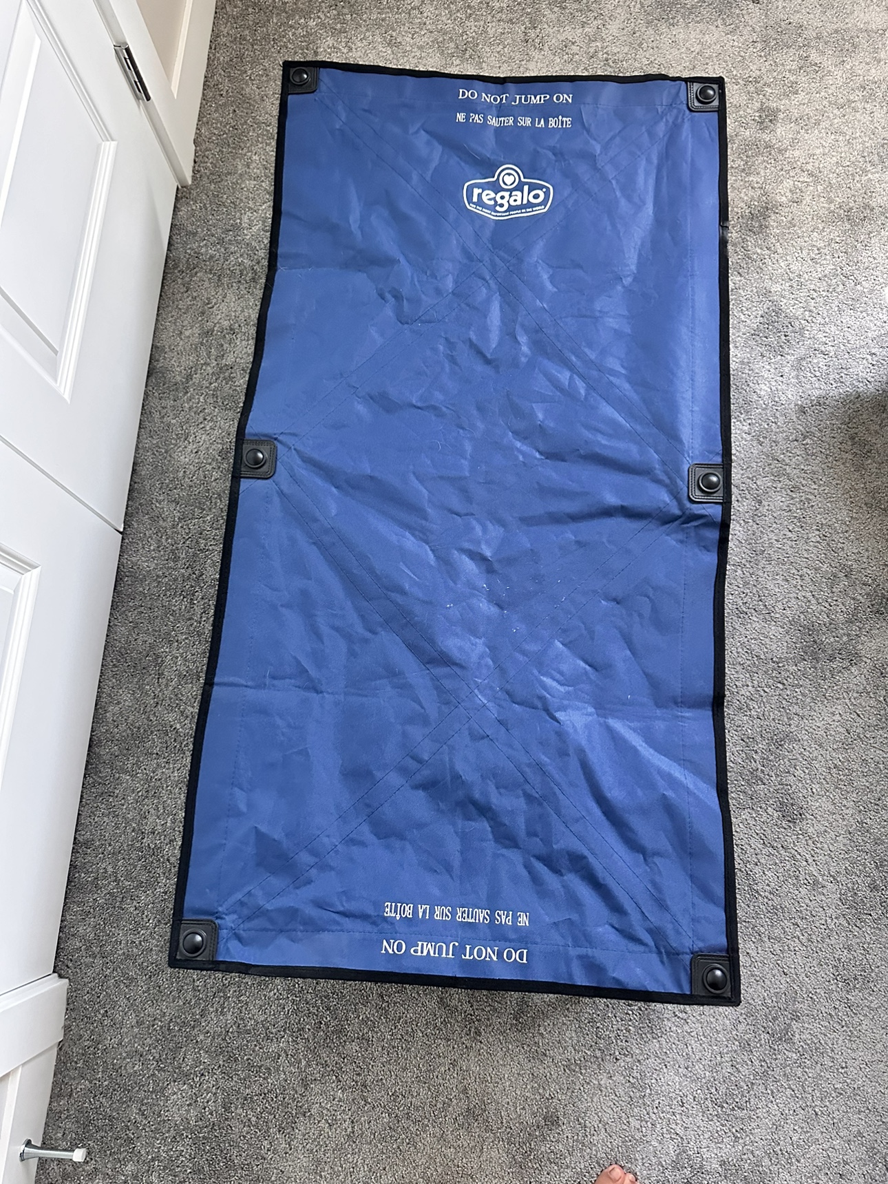 Portable toddler bed