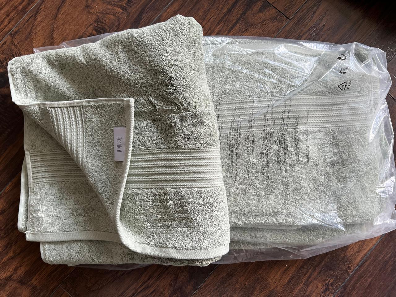 Brand new Adult towels - 100% cotton - sage green - set of 3