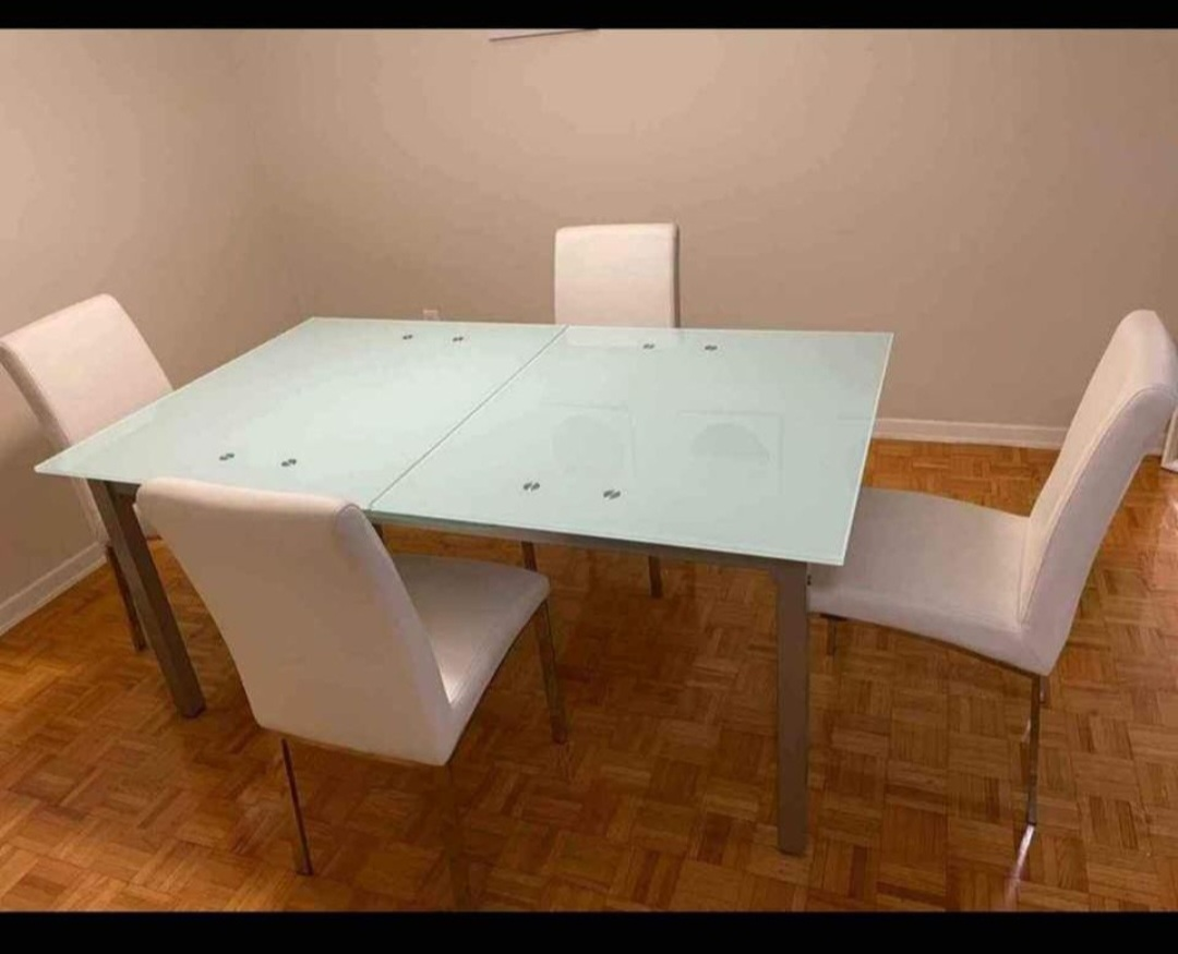 Selling Only Table NO Chairs