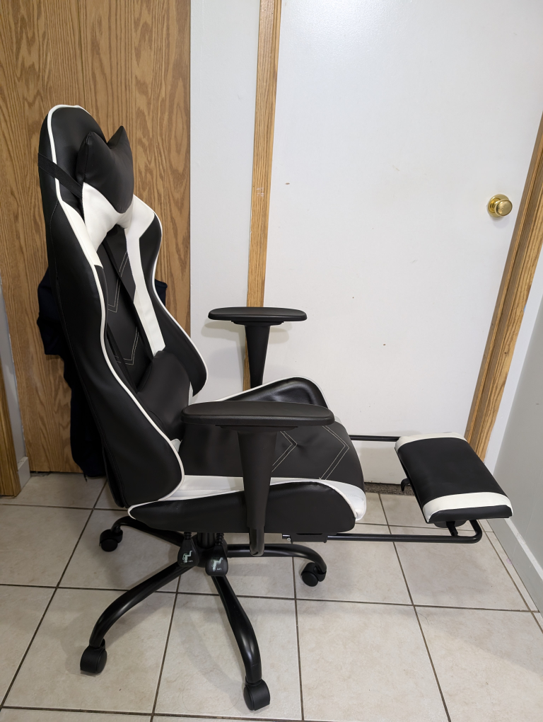 Reclining Gaming Chair with footrest - photo 3