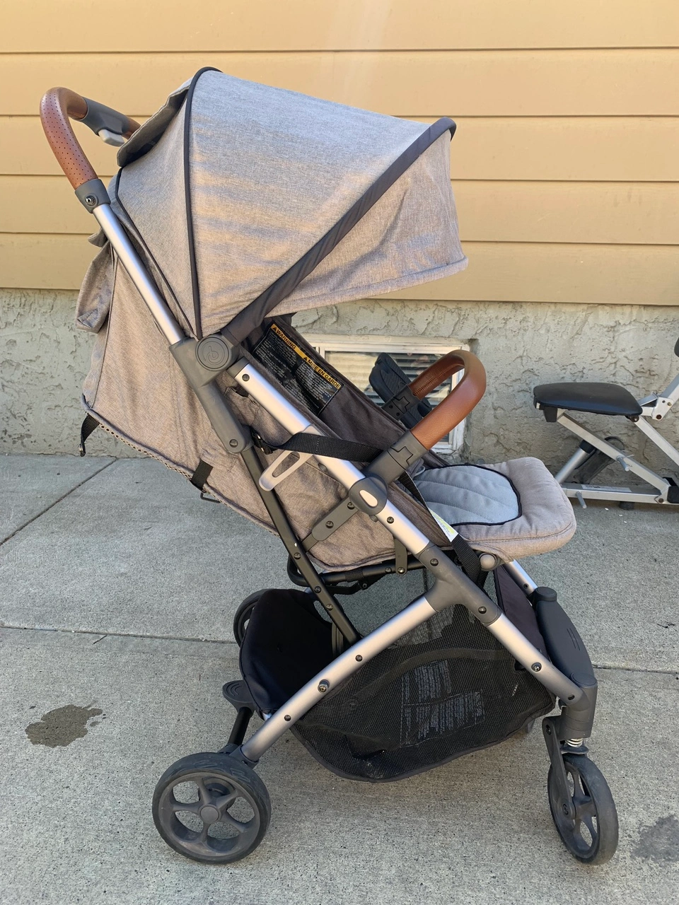 Born Free Liva Born Free LIVA Stroller Compact Fold Karrot