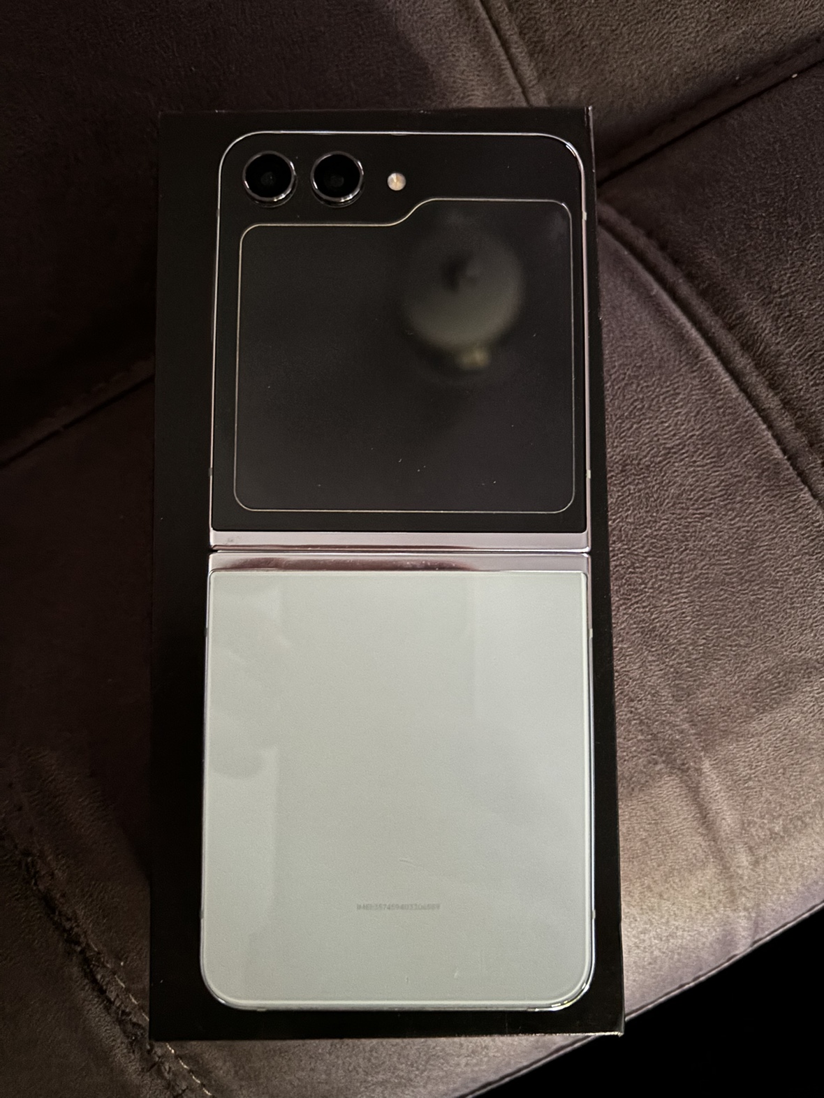 Samsung Galaxy Flip 5 - photo 3