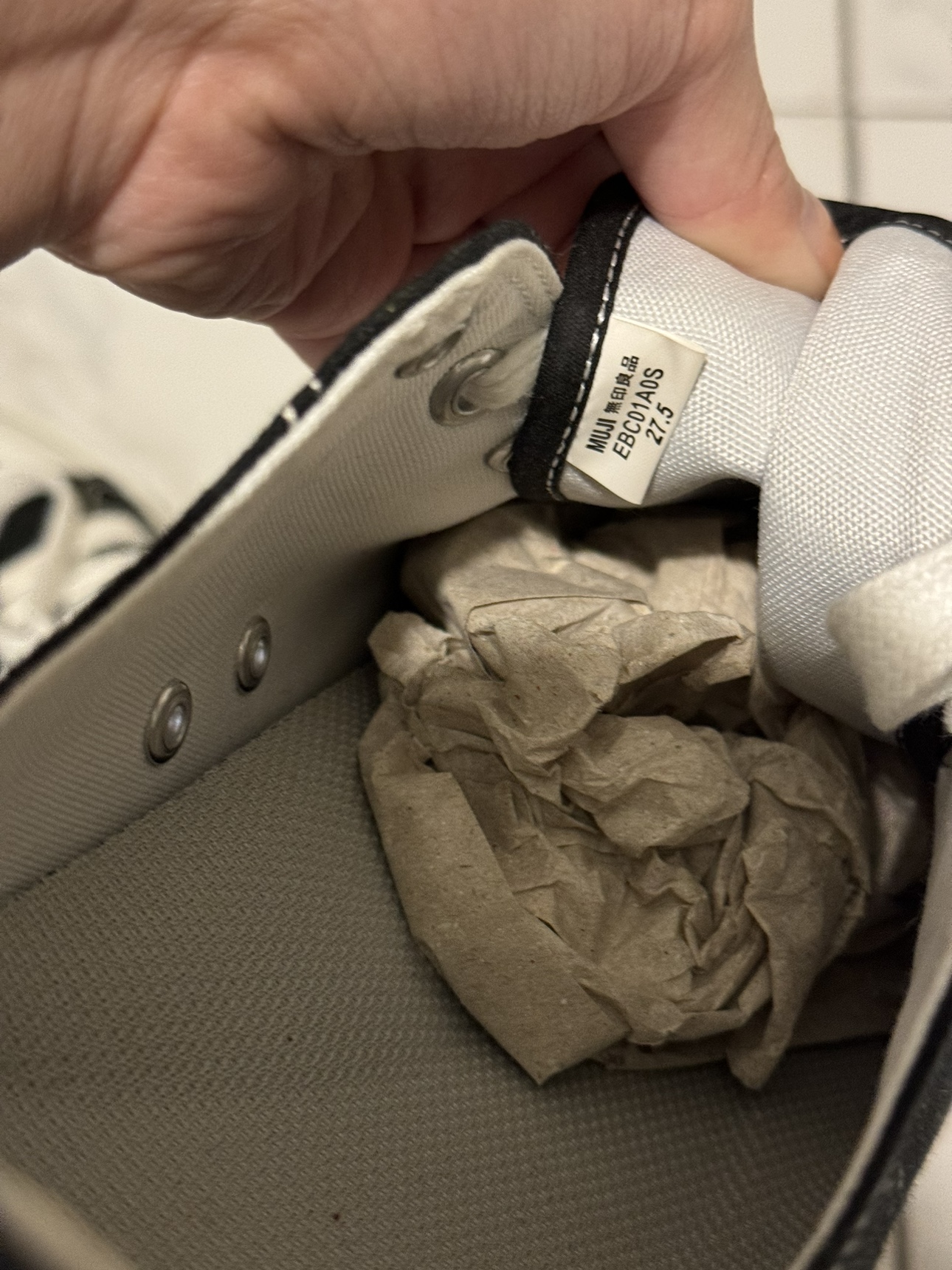 Like New MUJI Men’s 10.5 Sneakers image indicator(3)