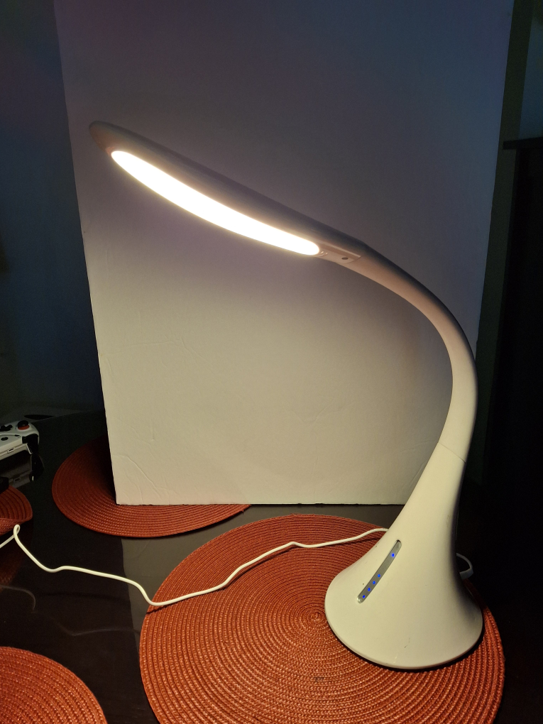 Bostitch Modern Desk Lamp, White image indicator(3)