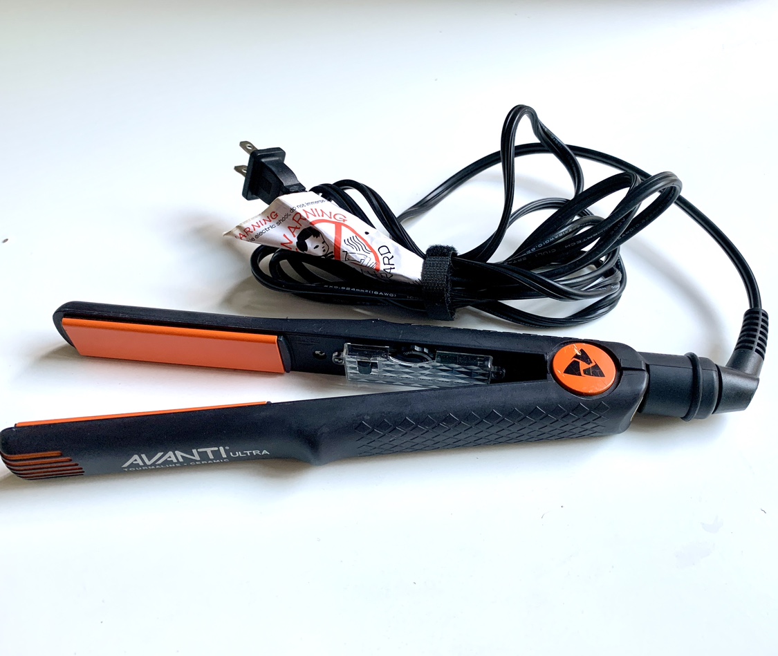 Ceramic flat hair straightener thumbnail