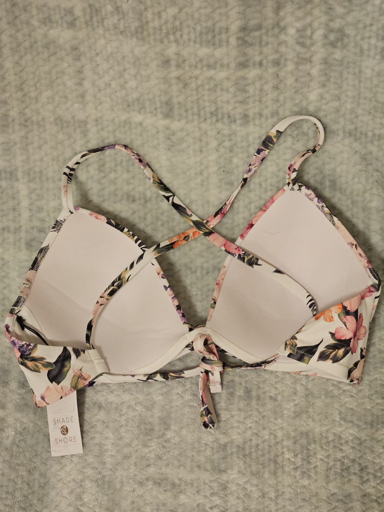 BNWT: 34DD BathingSuit Bikini Top Pretty Floral pattern - photo 3