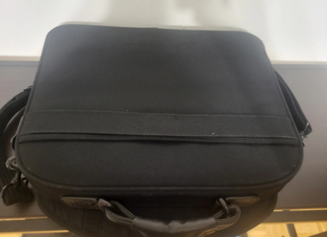BRIEFCASE / LAPTOP BAG ##freecycle image indicator(6)